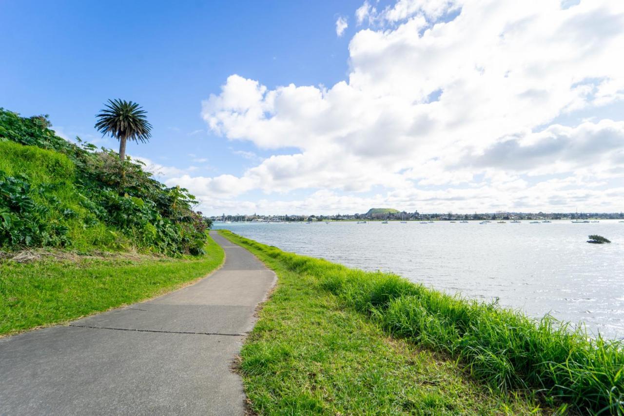 Sunnyhills Viewside Town House Vila Auckland Exterior foto
